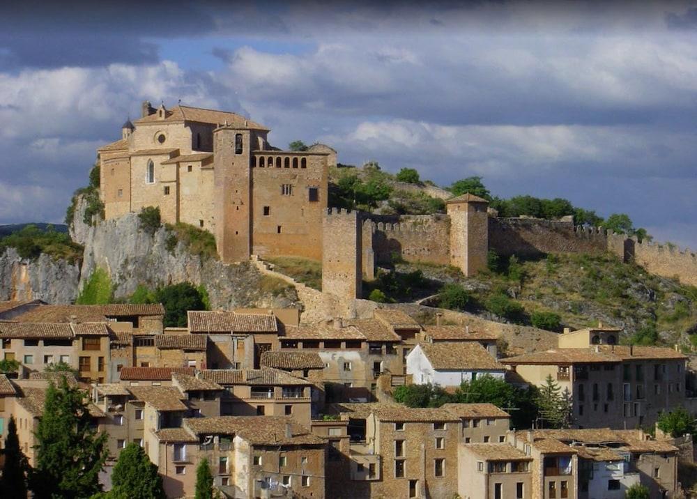 Hotel Santa Maria De Алькесар Экстерьер фото